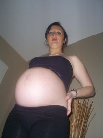 naked pregnant wife